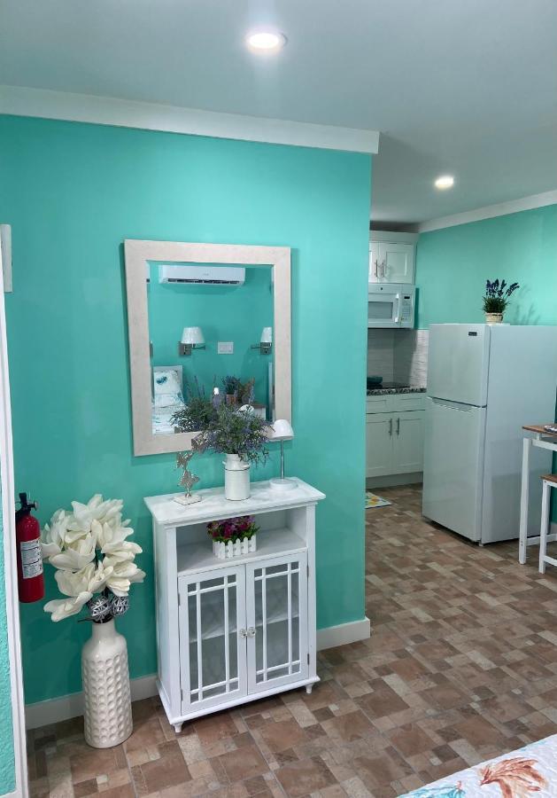 Beautiful And Comfortable Rom Apt # 2 Tampa Exterior foto